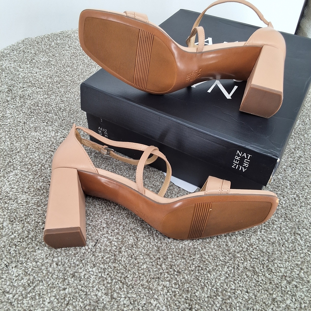 Naturalizer Women's Nude Strappy Block Heels - Picture 5 of 6
